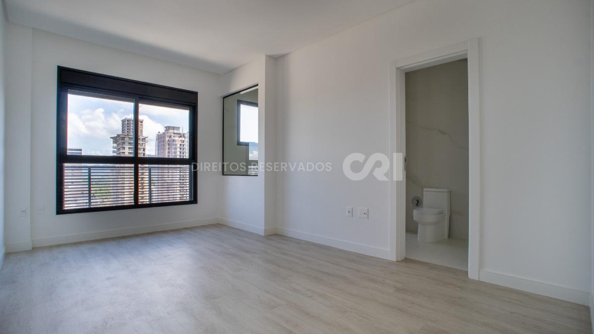 Apartamento à venda com 3 suítes no Shard Tower em Itapema