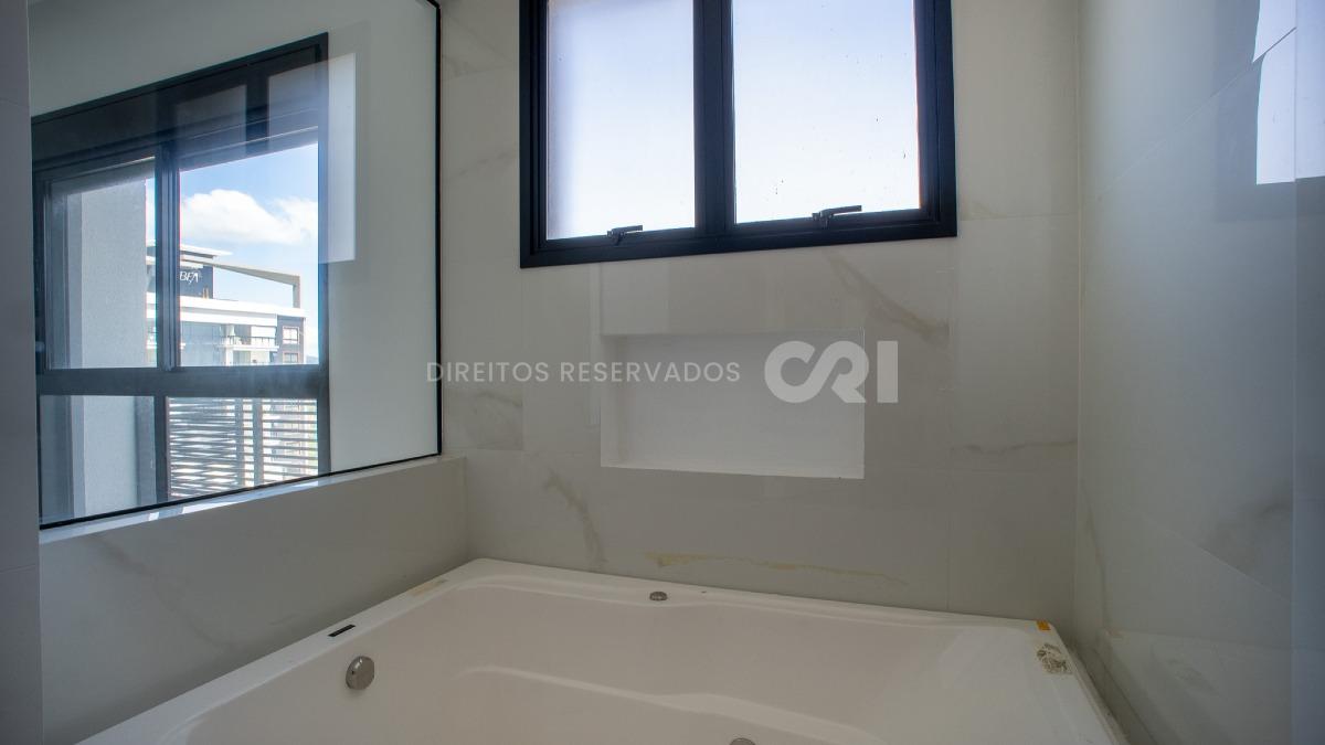 Apartamento à venda com 3 suítes no Shard Tower em Itapema