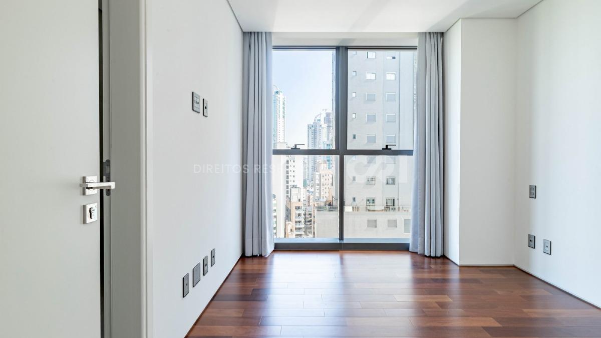 Apartamento com 4 Suítes no Copenhagen na Barra Sul, Balneário Camboriú