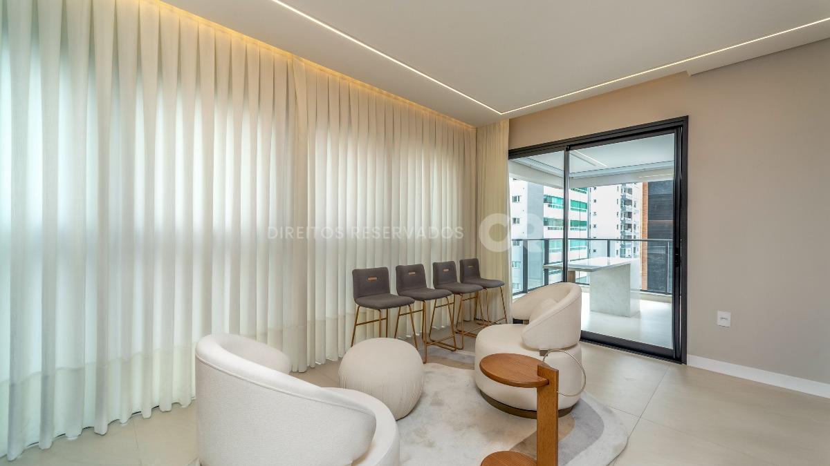 Apartamento Mobiliado com 4 Suítes no Las Salinas no Centro de Balneário Camboriú