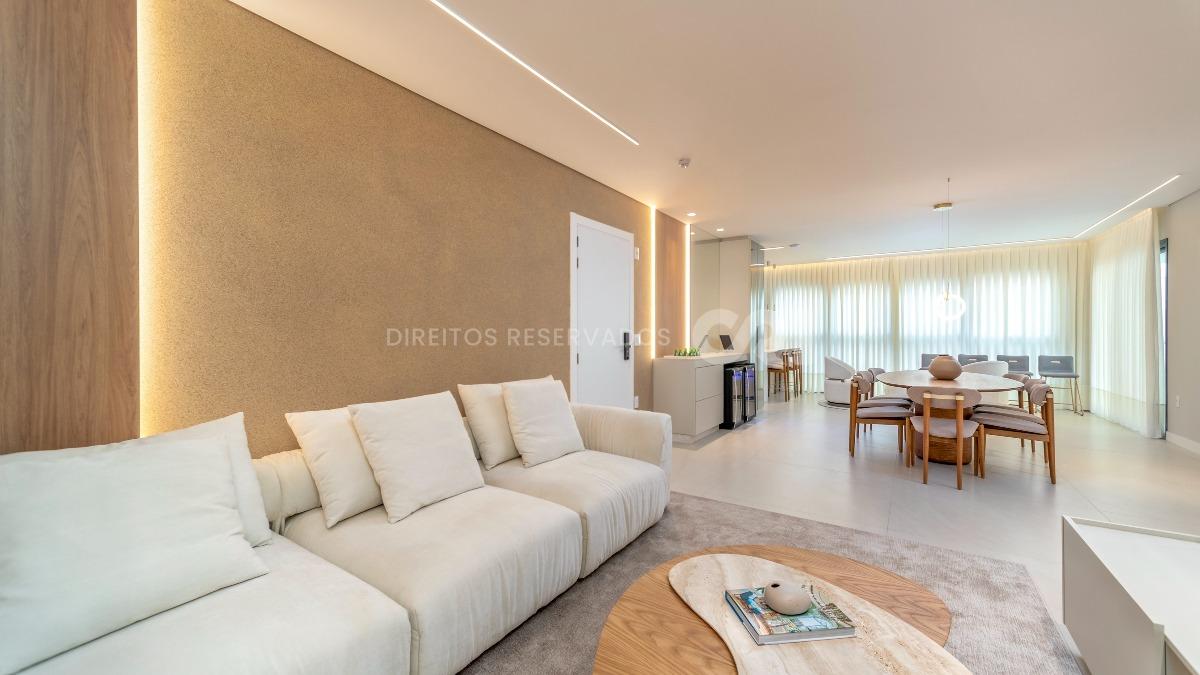 Apartamento Mobiliado com 4 Suítes no Las Salinas no Centro de Balneário Camboriú