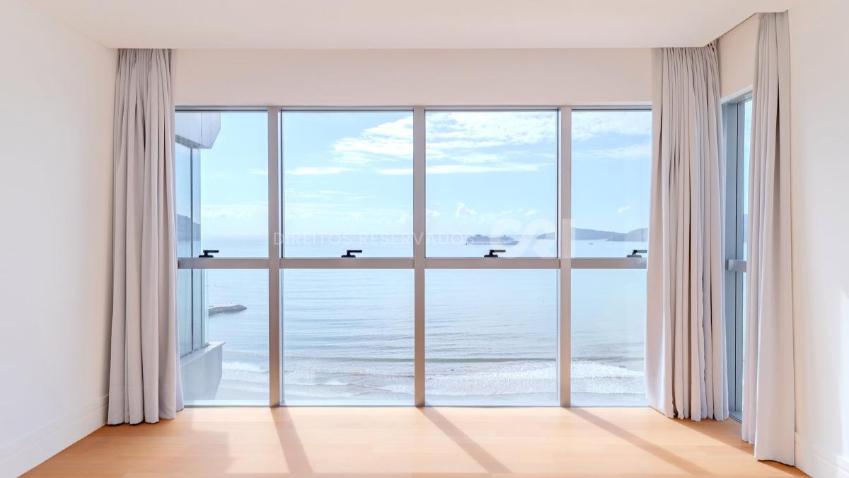 Apartamento com 4 Suítes no Edifício Splendido no Centro em Balneário Camboriú