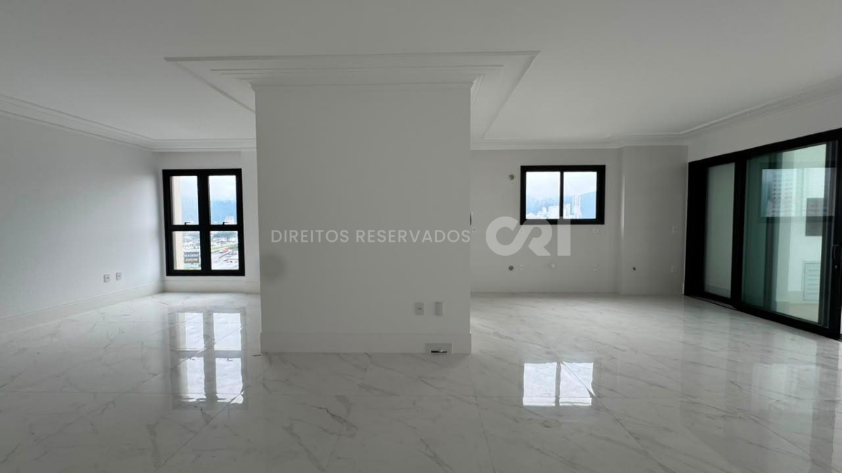 Apartamento com 3 suítes no edifício St. Clair Residence no Centro em Itapema