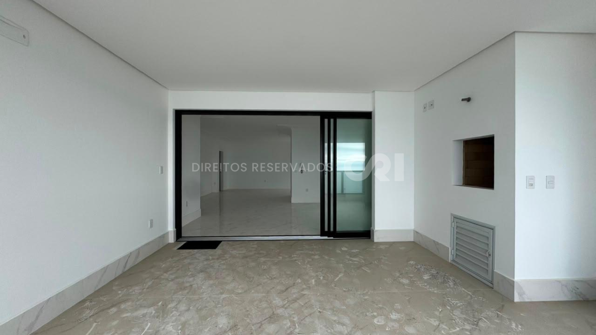 Apartamento com 3 suítes no edifício St. Clair Residence no Centro em Itapema