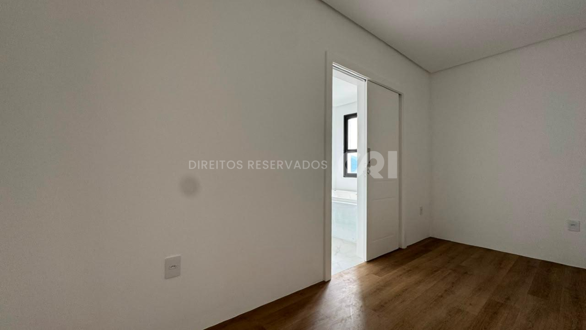 Apartamento com 3 suítes no edifício St. Clair Residence no Centro em Itapema