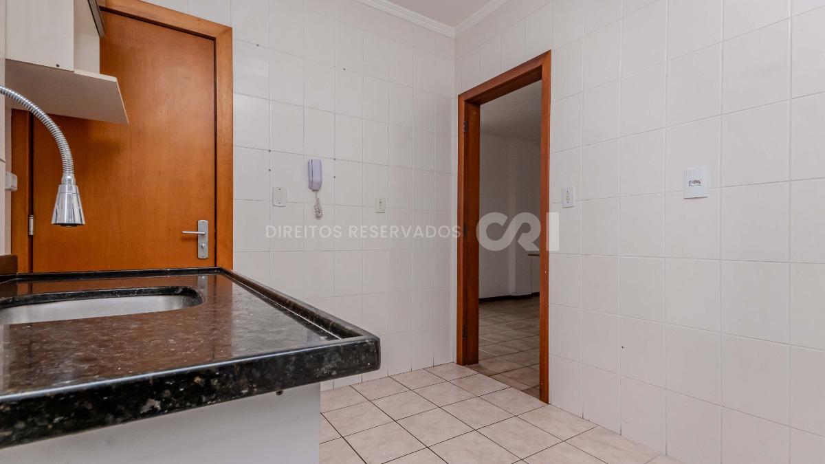 Apartamento com 3 Quartos no Edifício Orlando José no Centro de Balneário Camboriú