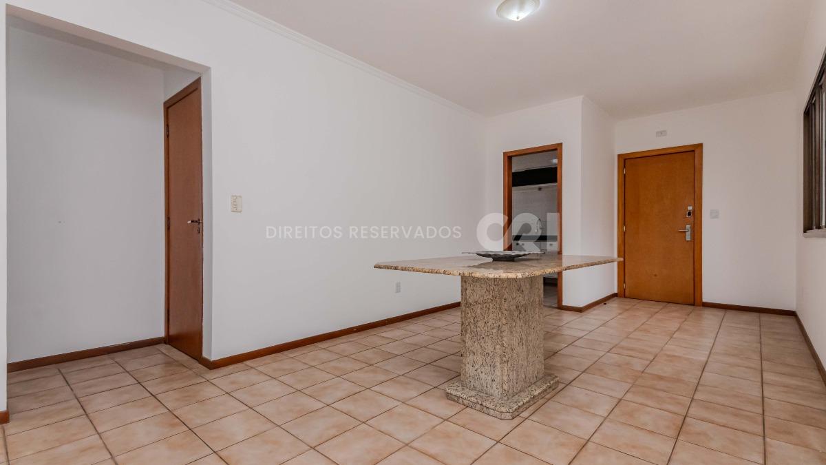 Apartamento com 3 Quartos no Edifício Orlando José no Centro de Balneário Camboriú