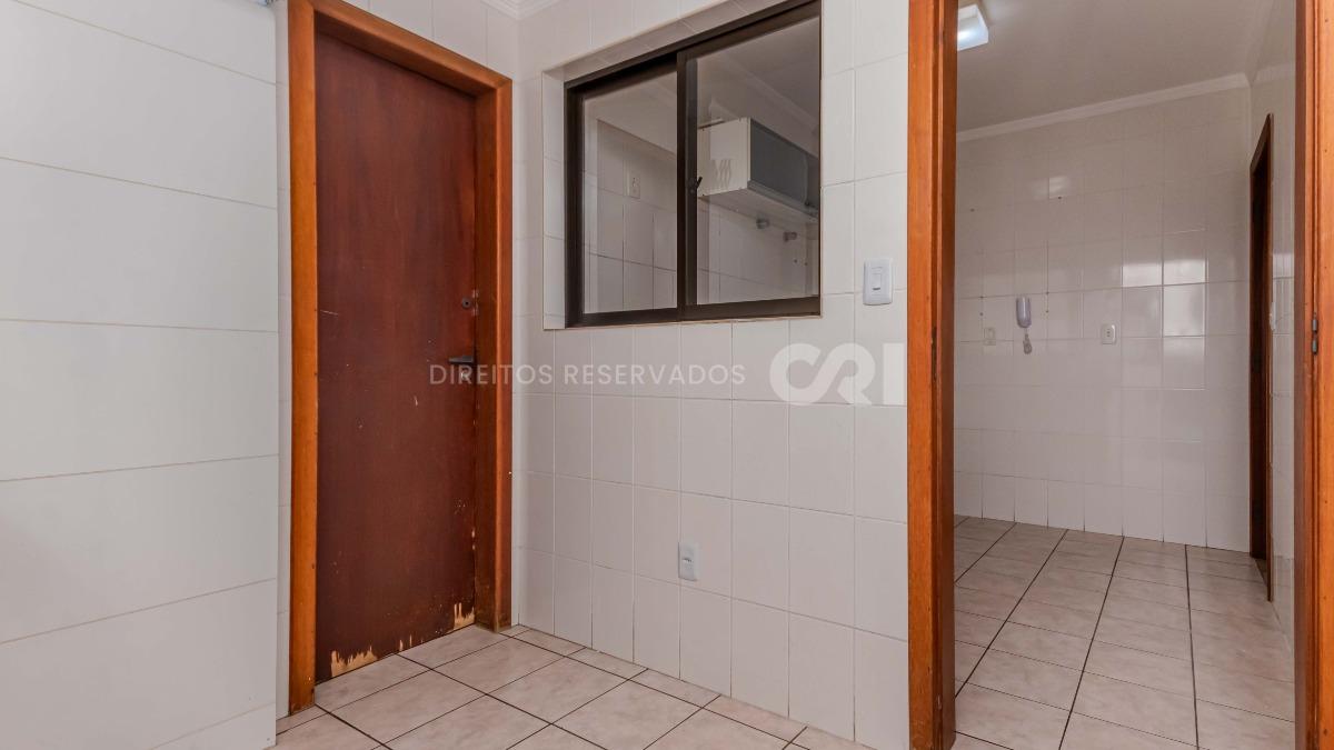 Apartamento com 3 Quartos no Edifício Orlando José no Centro de Balneário Camboriú