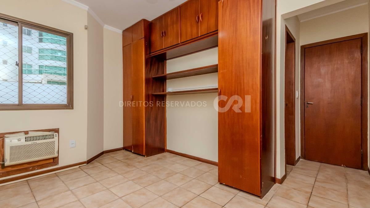 Apartamento com 3 Quartos no Edifício Orlando José no Centro de Balneário Camboriú