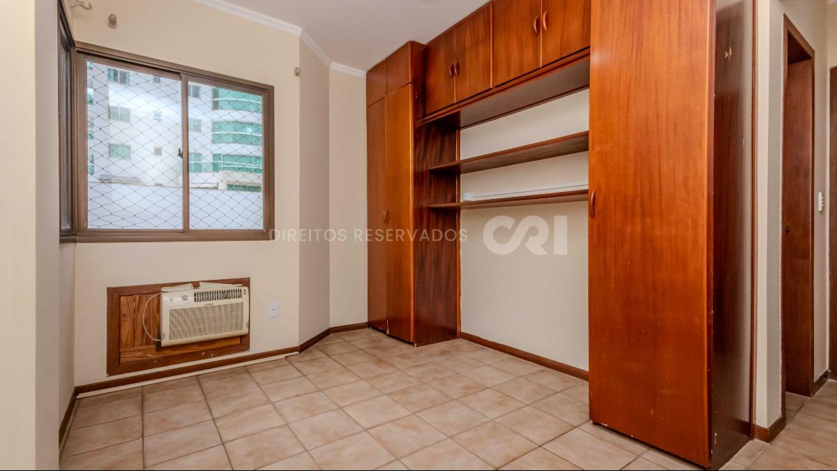 Apartamento com 3 Quartos no Edifício Orlando José no Centro de Balneário Camboriú