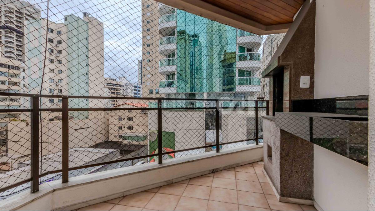 Apartamento com 3 Quartos no Edifício Orlando José no Centro de Balneário Camboriú