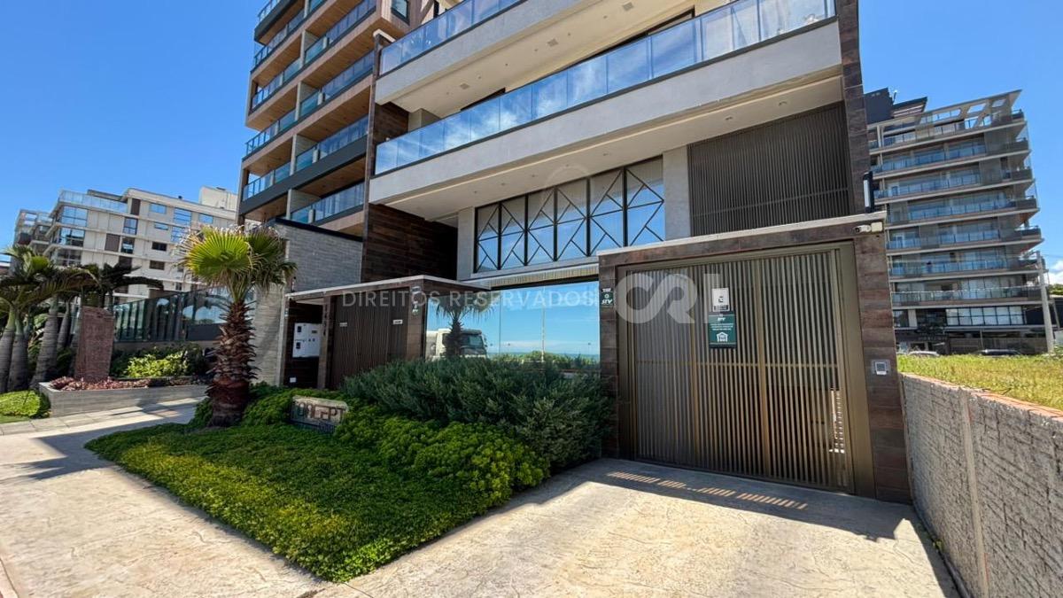 Duplex Concept com 4 Suítes e Piscina Privativa na Praia Brava em Itajaí