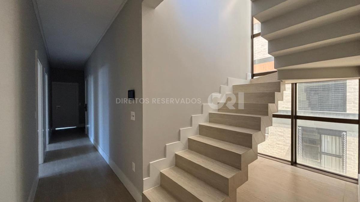 Duplex Concept com 4 Suítes e Piscina Privativa na Praia Brava em Itajaí