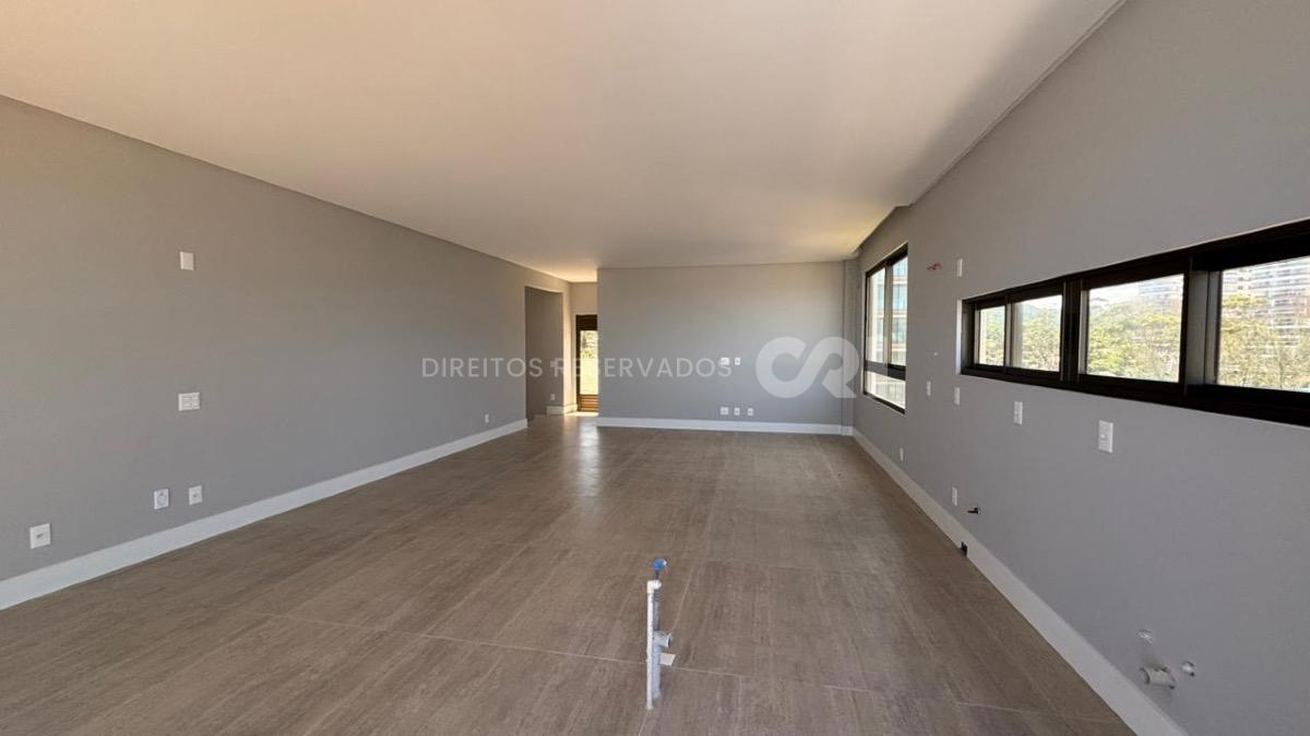 Duplex Concept com 4 Suítes e Piscina Privativa na Praia Brava em Itajaí