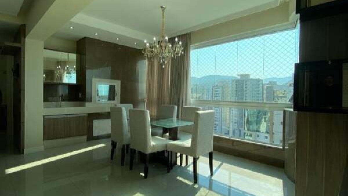 Apartamento com 4 suítes e 190m² no Magic Tower na Meia Praia em Itapema