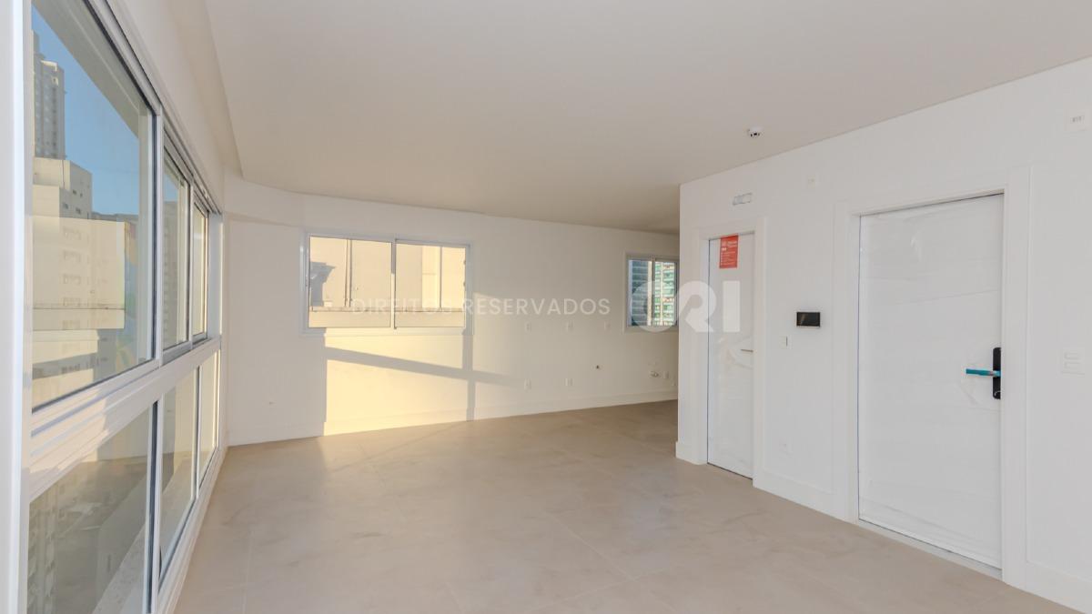 Apartamento com 3 Suítes no San Telmo no Centro de Balneário Camboriú