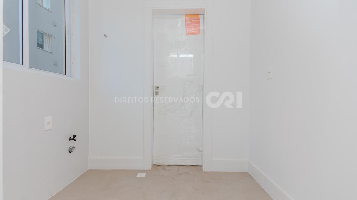 Apartamento com 3 Suítes no San Telmo no Centro de Balneário Camboriú