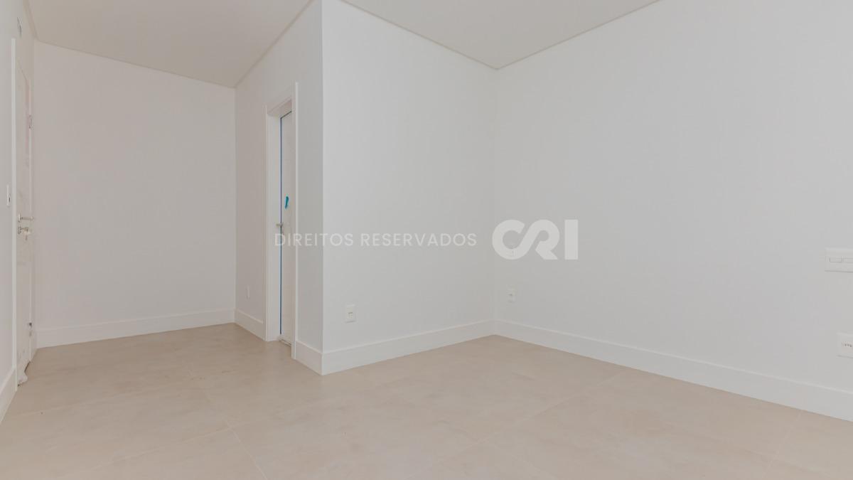 Apartamento com 3 Suítes no San Telmo no Centro de Balneário Camboriú