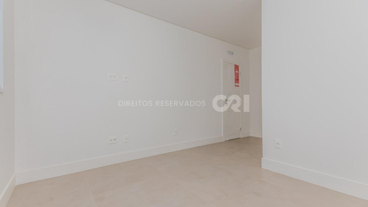 Apartamento com 3 Suítes no San Telmo no Centro de Balneário Camboriú