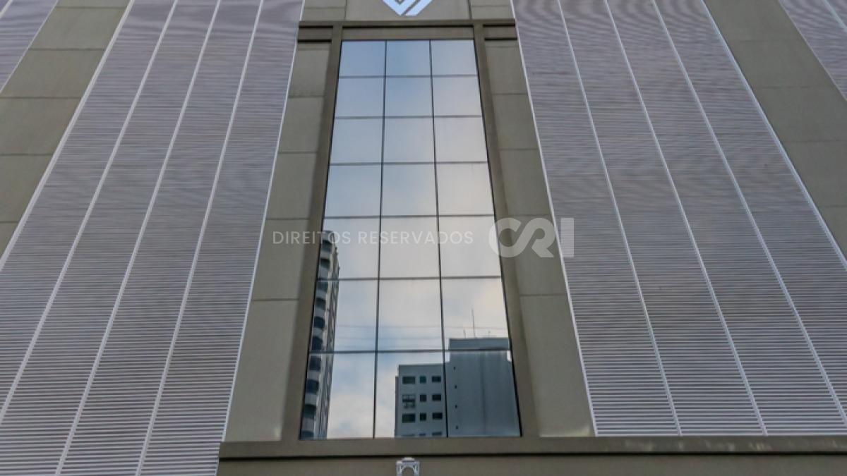 Apartamento com 3 Suítes no San Telmo no Centro de Balneário Camboriú