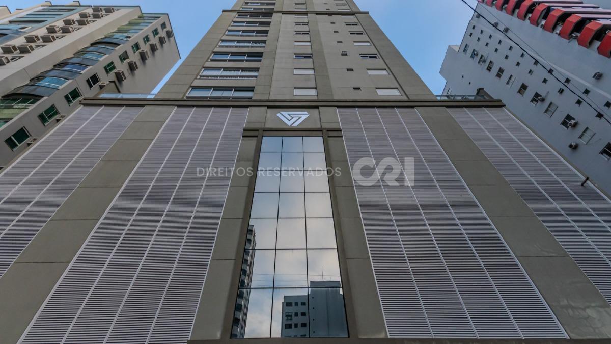 Apartamento com 3 Suítes no San Telmo no Centro de Balneário Camboriú