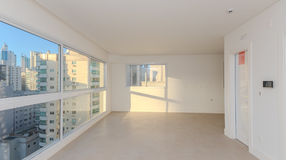 Apartamento com 3 Suítes no San Telmo no Centro de Balneário Camboriú