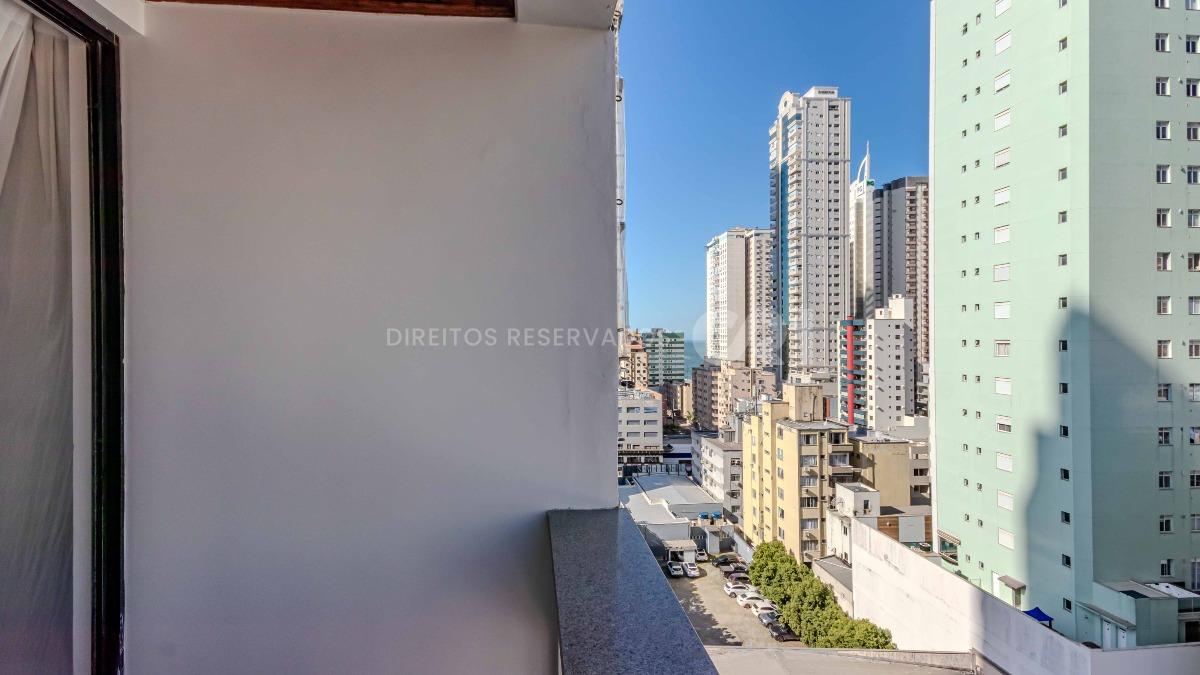 Cobertura Duplex com 3 Quartos e 1 suíte no Anne Christine Schmitz no Centro de Balneário Camboriú