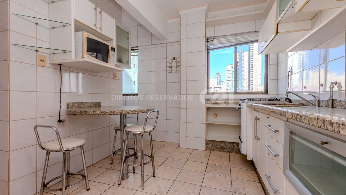 Cobertura Duplex com 3 Quartos e 1 suíte no Anne Christine Schmitz no Centro de Balneário Camboriú