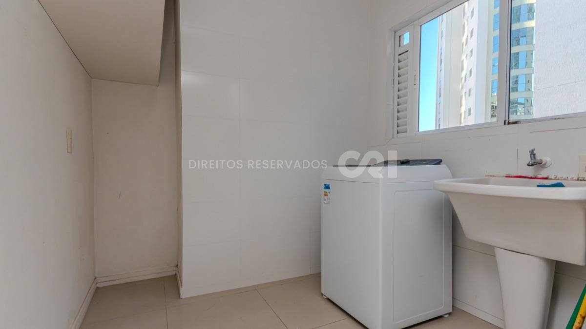 Cobertura com 3 Quartos no Pablo Neruda no Centro de Balneário Camboriú