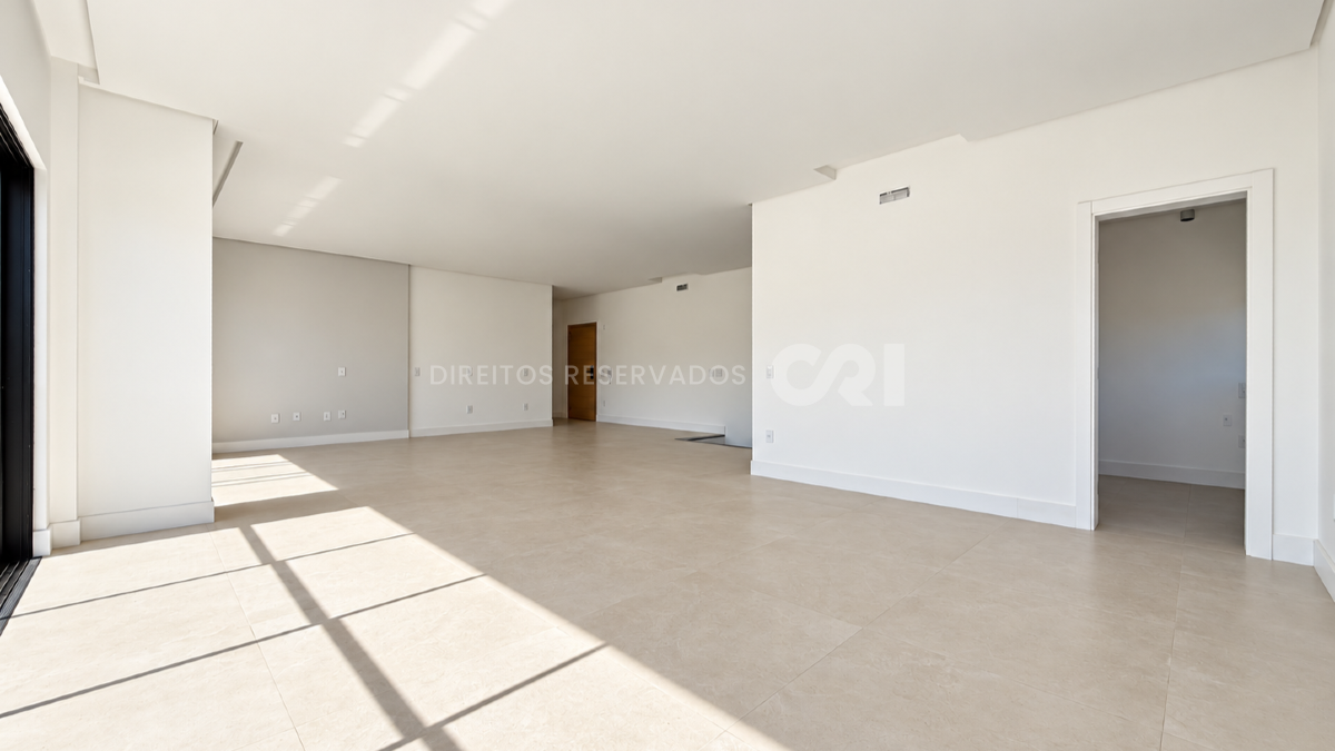Apartamento Duplex Frente Mar com 3 Suítes no La Plage em Cabeçudas, Itajaí