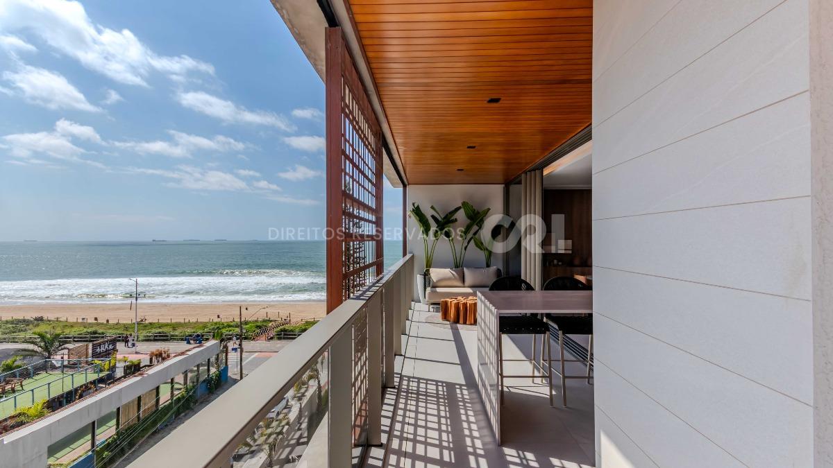 Apartamento Frente Mar com 3 Suítes no Tirreno Residenziale na Praia Brava em Itajaí