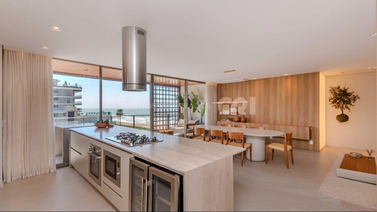 Apartamento Frente Mar com 3 Suítes no Tirreno Residenziale na Praia Brava em Itajaí