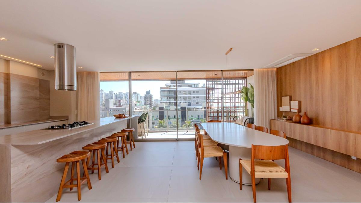 Apartamento Frente Mar com 3 Suítes no Tirreno Residenziale na Praia Brava em Itajaí