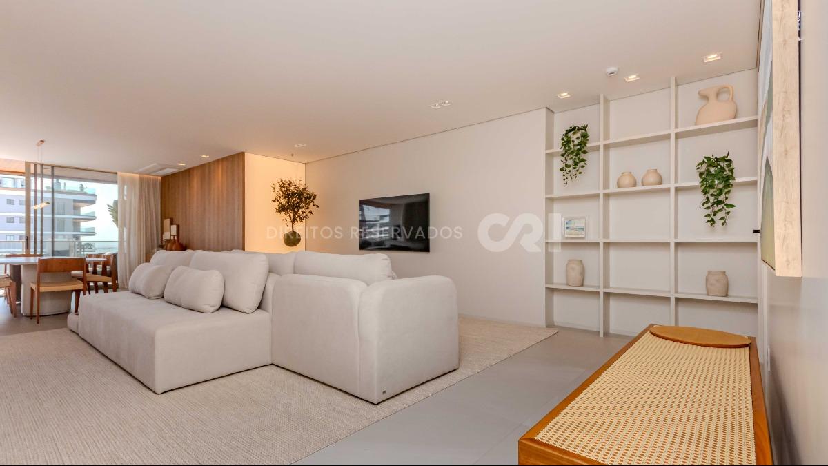 Apartamento Frente Mar com 3 Suítes no Tirreno Residenziale na Praia Brava em Itajaí