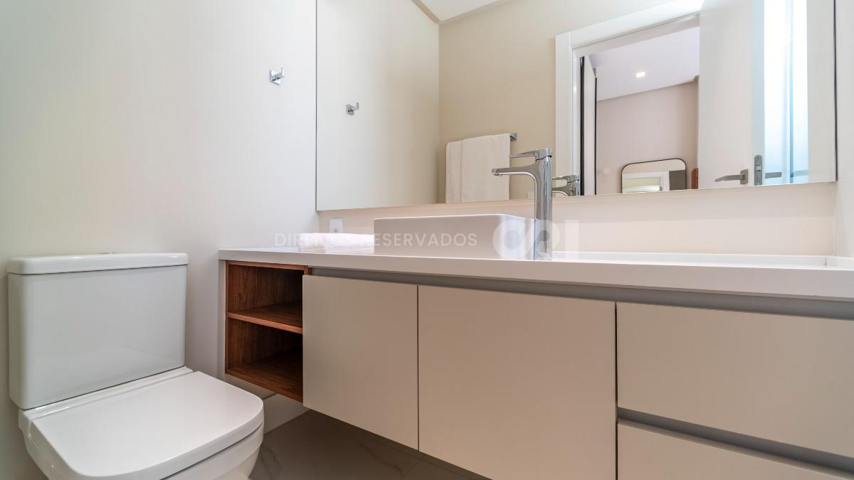 Apartamento com 4 Suítes no South Beach na Barra Sul em Balneário Camboriú