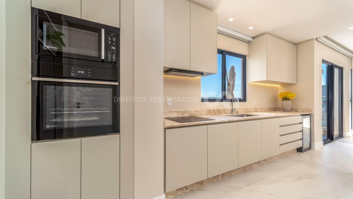 Apartamento com 4 Suítes no South Beach na Barra Sul em Balneário Camboriú