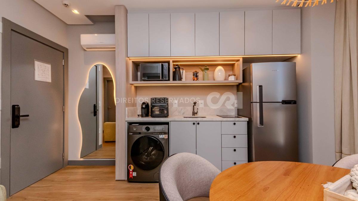 Apartamento com 1 Suíte no New York em Meia Praia, Itapema 