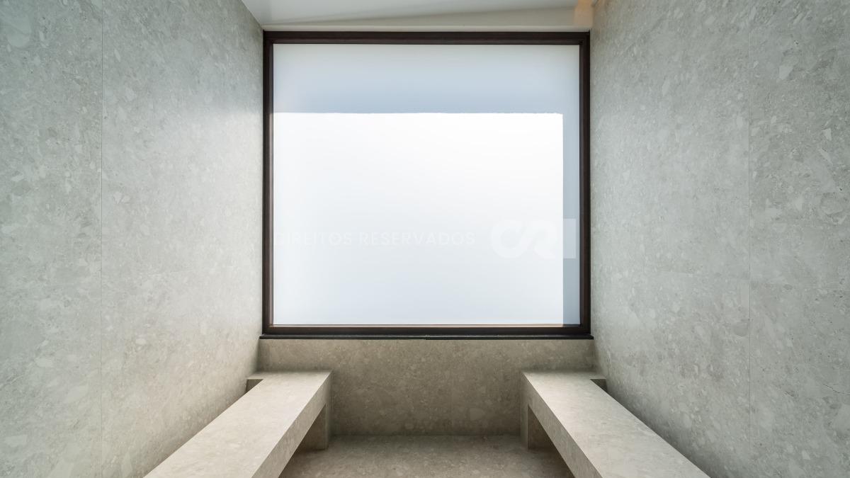 Apartamento com 3 Dormitórios no Edifício Torres da Brava na Praia Brava em Itajaí