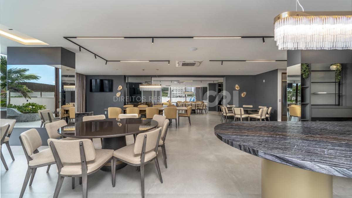 Apartamento com 3 Dormitórios no Edifício Torres da Brava na Praia Brava em Itajaí