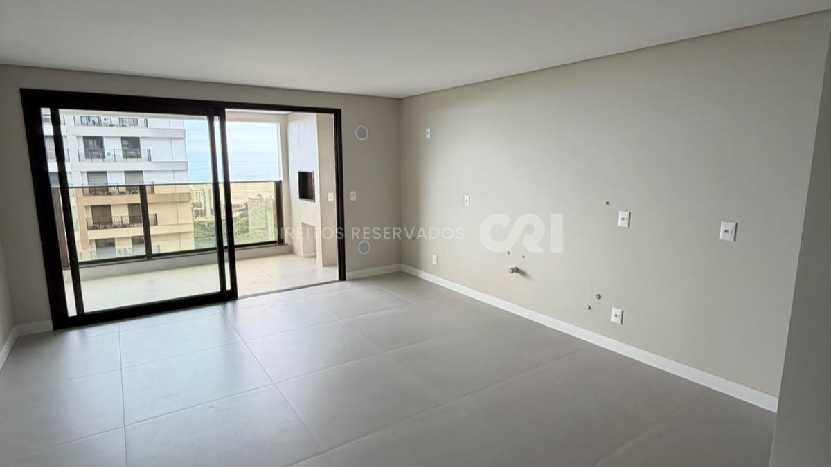 Apartamento com 3 Dormitórios no Edifício Torres da Brava na Praia Brava em Itajaí