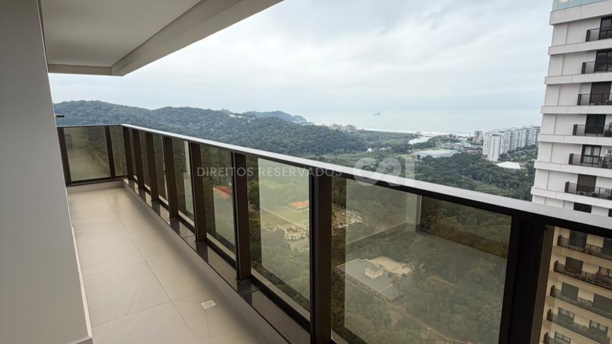 Apartamento com 3 Dormitórios no Edifício Torres da Brava na Praia Brava em Itajaí