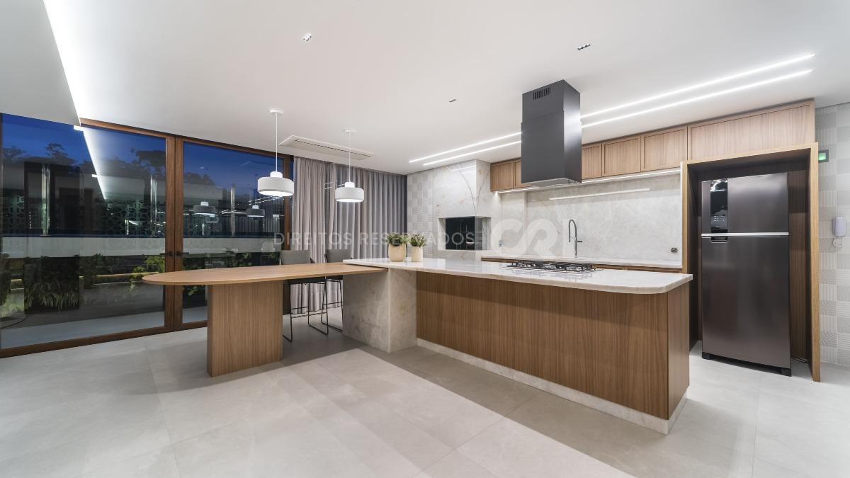 Apartamento 110m² com 3 Dormitórios no Edifício Torres da Brava na Praia Brava, Itajaí