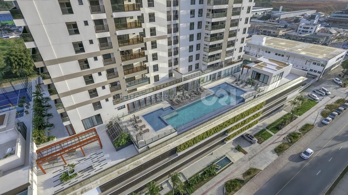 Apartamento 110m² com 3 Dormitórios no Edifício Torres da Brava na Praia Brava, Itajaí