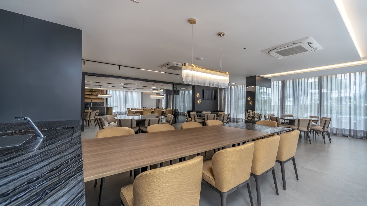 Apartamento 110m² com 3 Dormitórios no Edifício Torres da Brava na Praia Brava, Itajaí