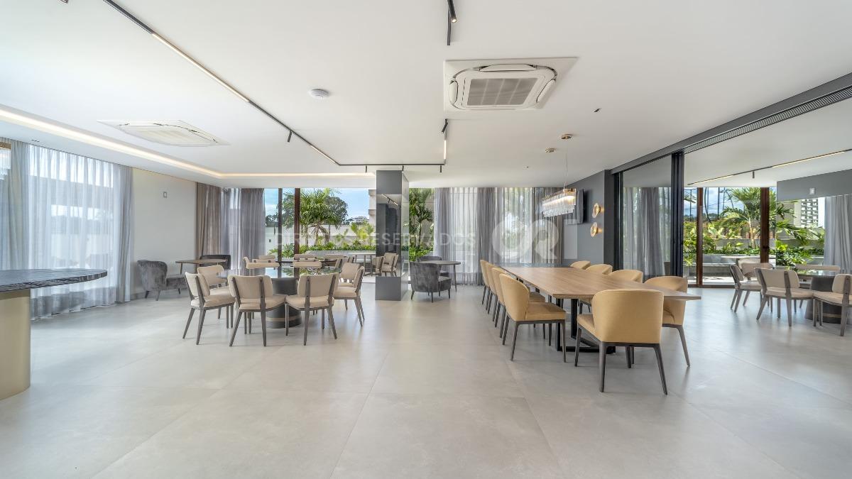 Apartamento com 2 suítes no Edifício Torres da Brava na Praia Brava em Itajaí