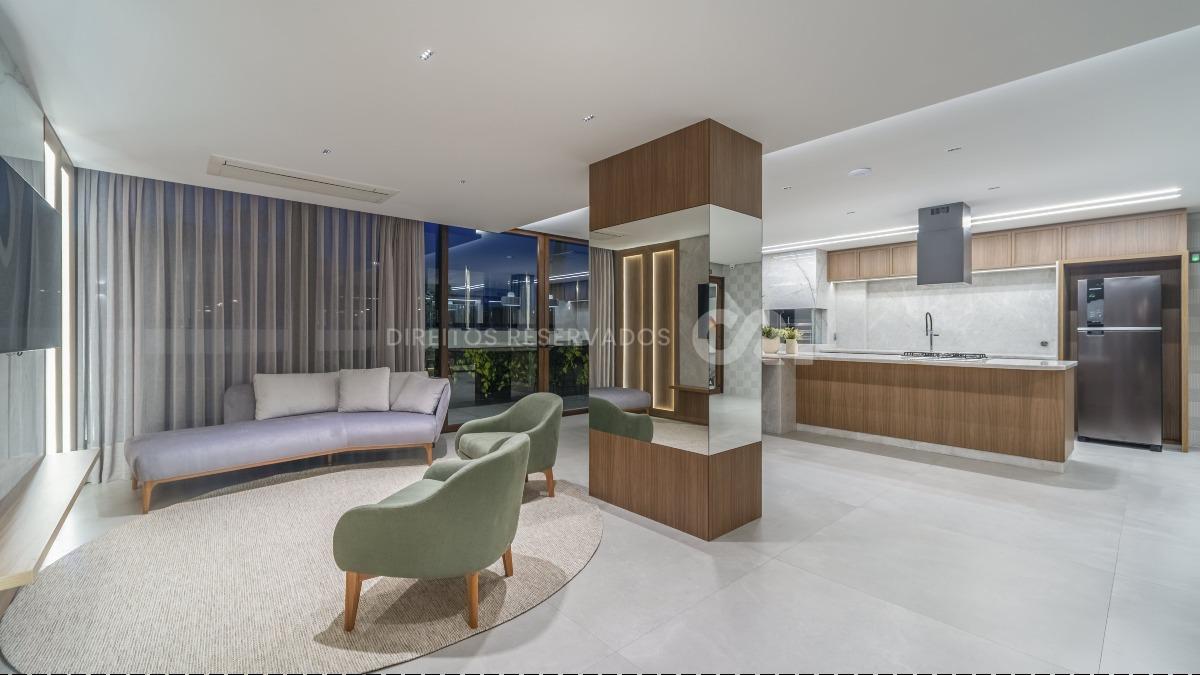 Apartamento com 2 suítes no Edifício Torres da Brava na Praia Brava em Itajaí