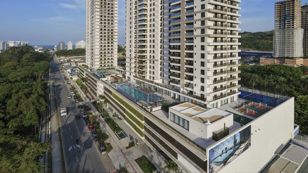 Apartamento com 2 suítes no Edifício Torres da Brava na Praia Brava em Itajaí
