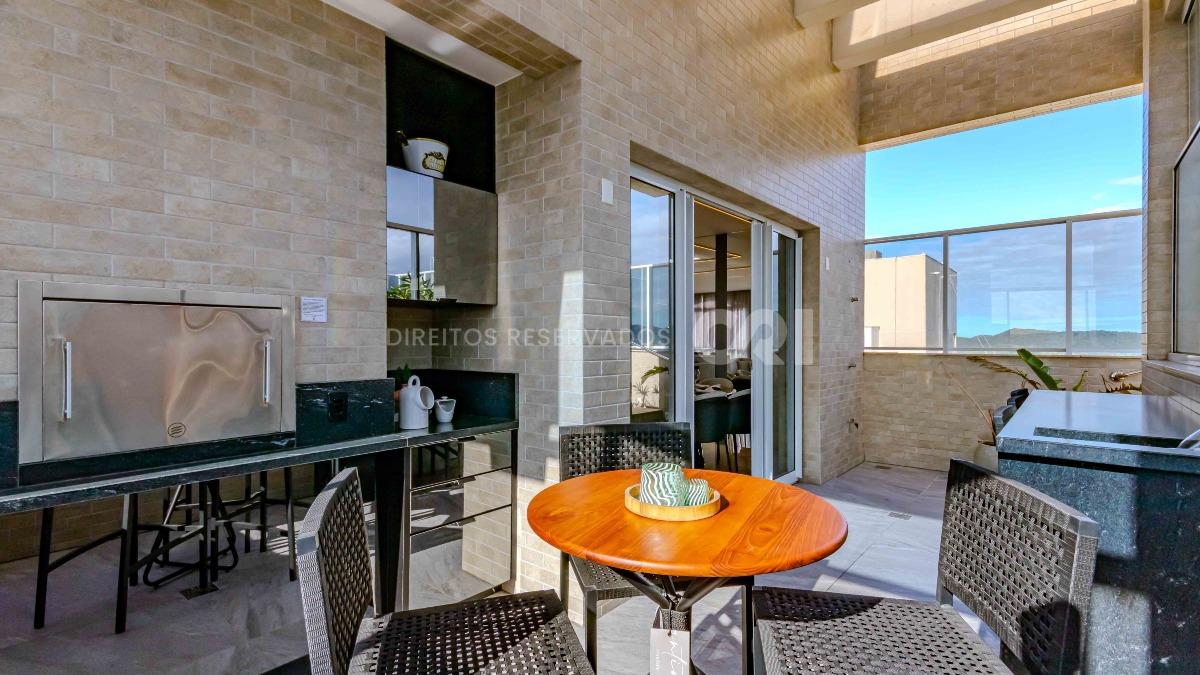 Cobertura duplex com 3 suítes no Hamptons Village no Centro de Balneário Camboriú