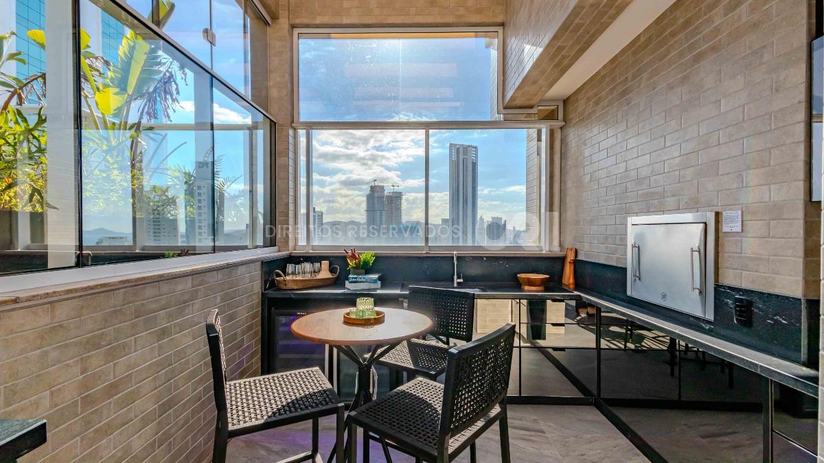 Cobertura duplex com 3 suítes no Hamptons Village no Centro de Balneário Camboriú