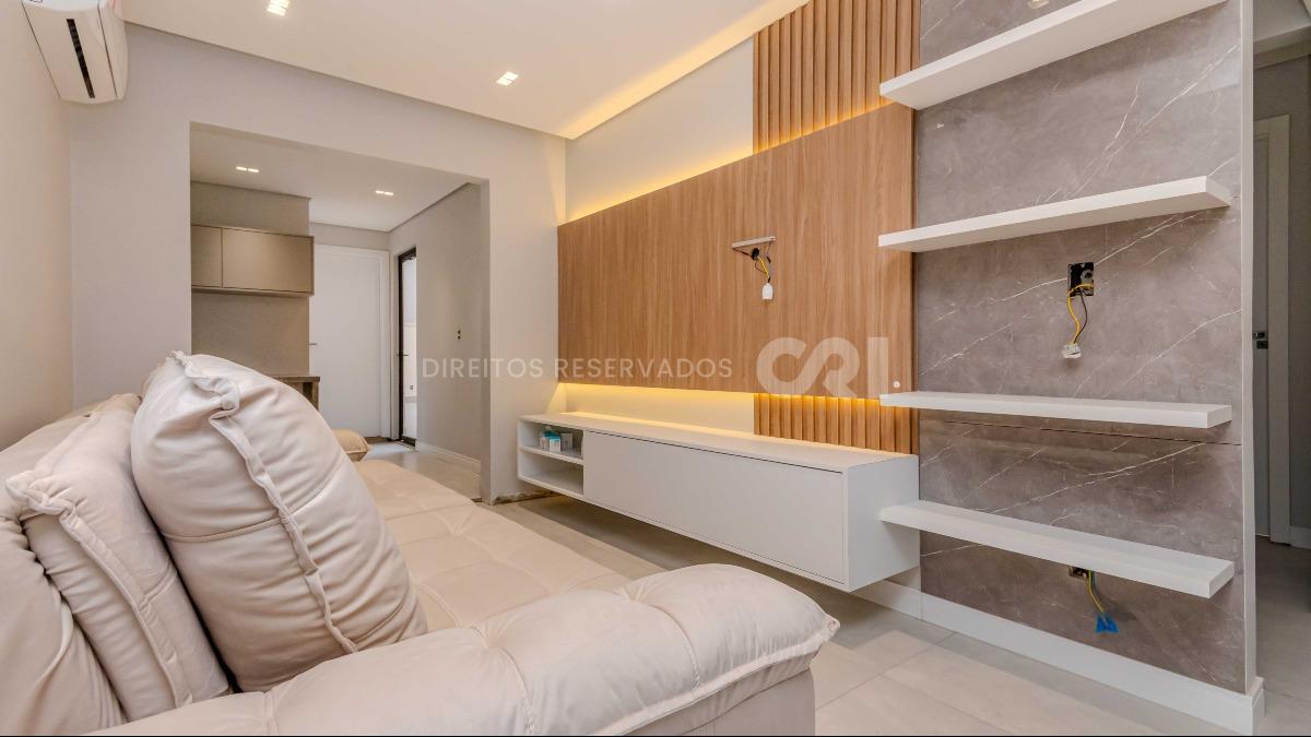 Apartamento Diferenciado com 3 Dormitórios no Edifício Costa do Sol no Centro de Balneário Camboriú
